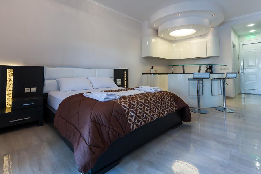 Pearl Bay Hotel Apartments Vrontádos Buitenkant foto